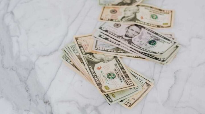 5 Essential Financial Habits for a Healthier Bank Account