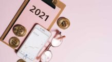 10 Expert Tips for Achieving Financial Wellness in 2021